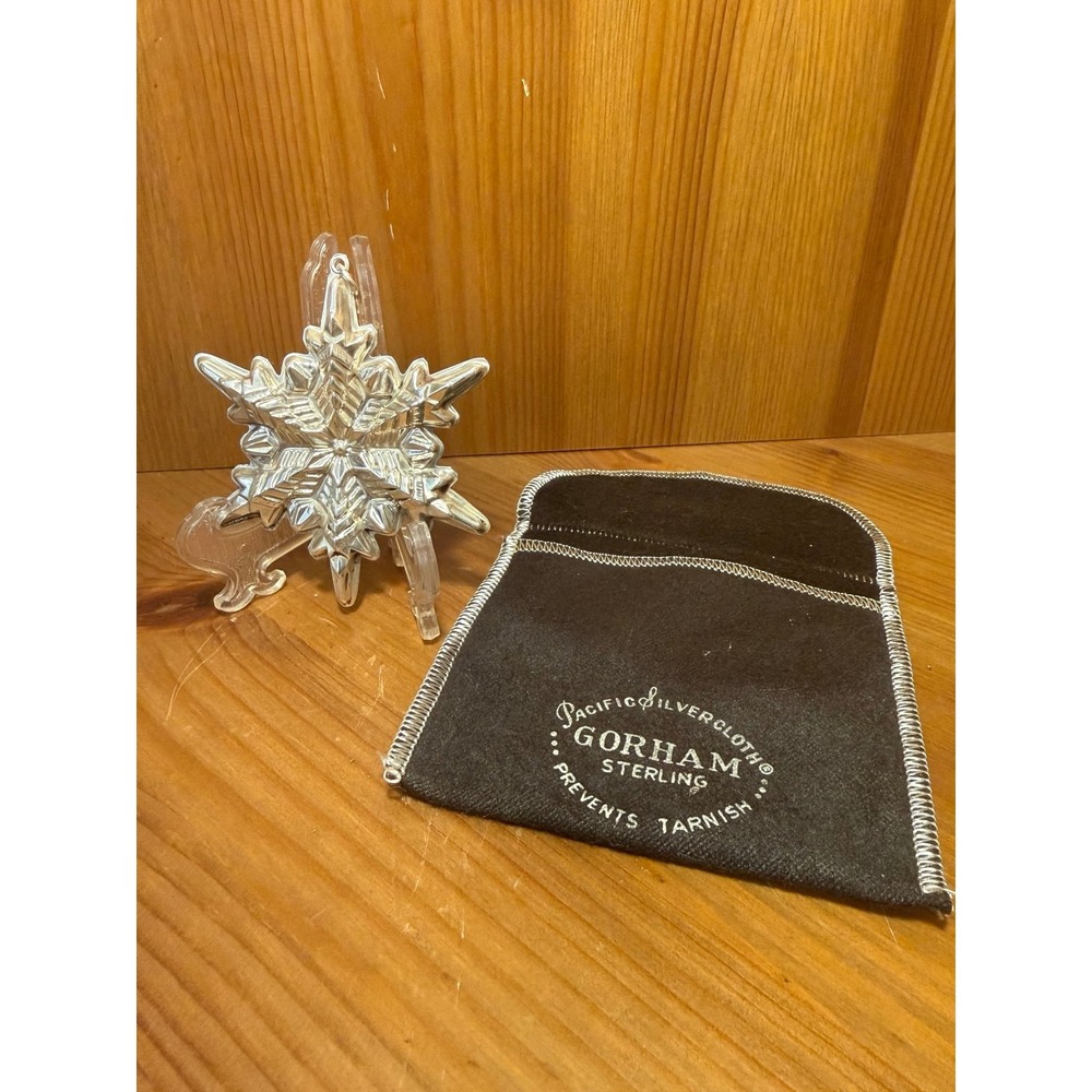 Gorham Sterling Silver 1972 Snowflake Christmas Ornament Vintage w/ Pouch 14g
